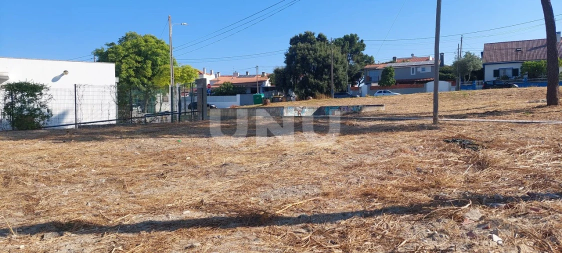 Terreno para Venda em Quinta do Conde Foto 2