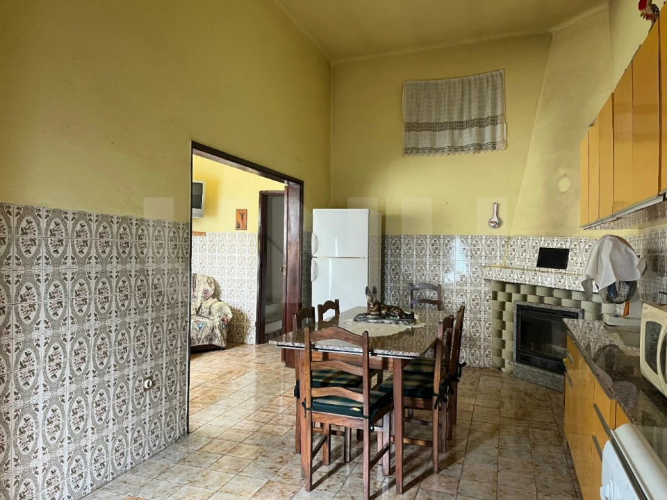 Moradia T4 para Venda em Peso e Vales do Rio Foto 2