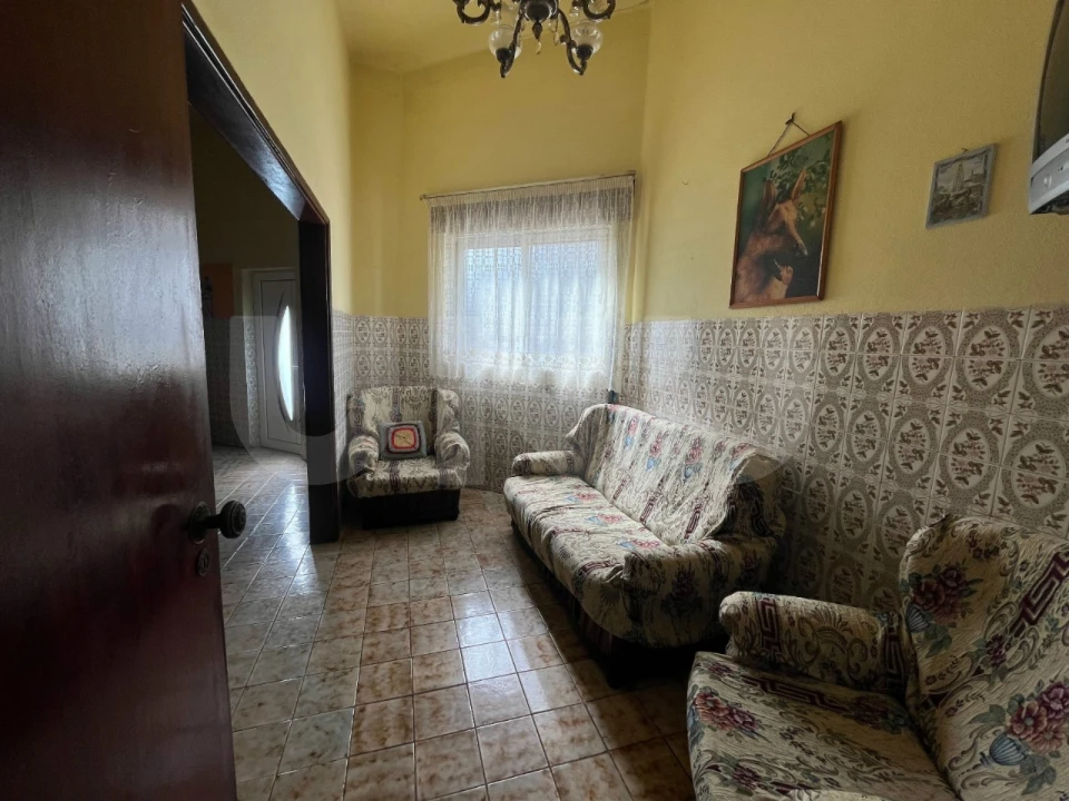 Moradia T4 para Venda em Peso e Vales do Rio Foto 4