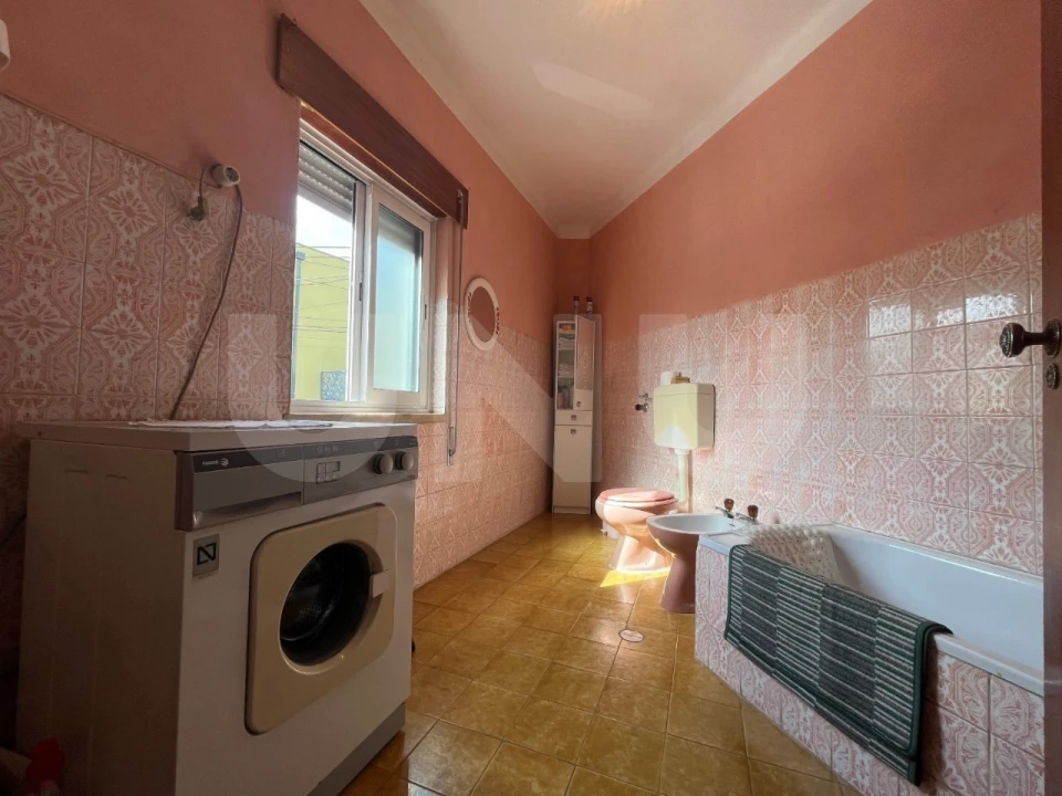 Moradia T4 para Venda em Peso e Vales do Rio Foto 14