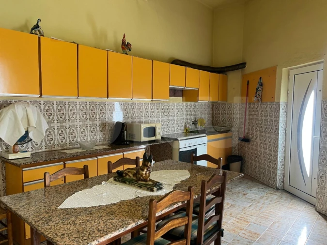 Moradia T4 para Venda em Peso e Vales do Rio Foto 3