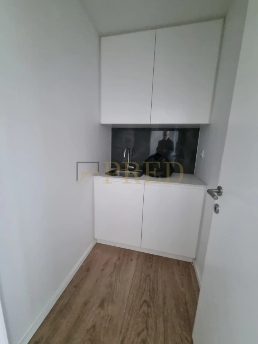 Escritório para Arrendamento em Santa Marinha e São Pedro da Afurada Foto 4