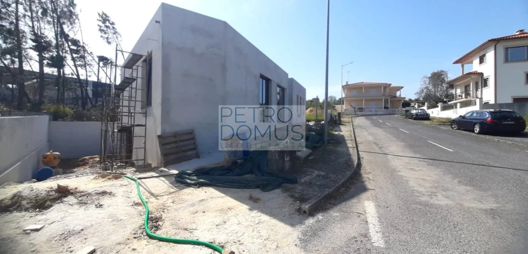 Moradia T3 para Venda em Leiria, Pousos, Barreira e Cortes Foto 4