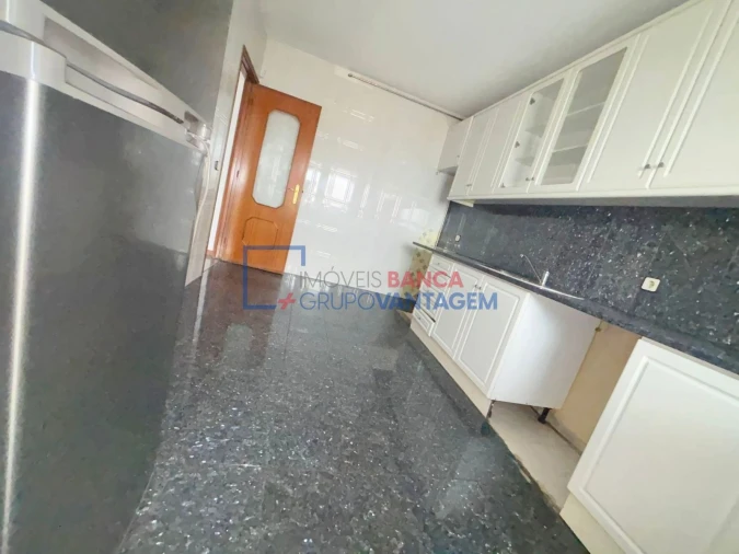 Apartamento T4 para Venda em Canidelo Foto 10
