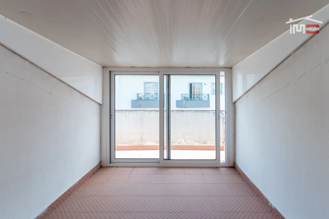 Apartamento T1 para Arrendamento em Fatima Foto 11