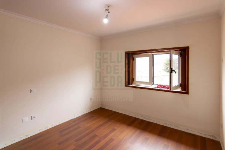 Moradia T3 para Venda em Nine Foto 13