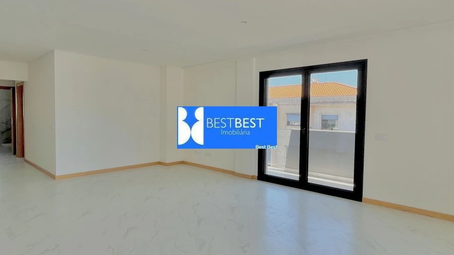 Apartamento T3 para Venda em Arco de Baúlhe e Vila Nune