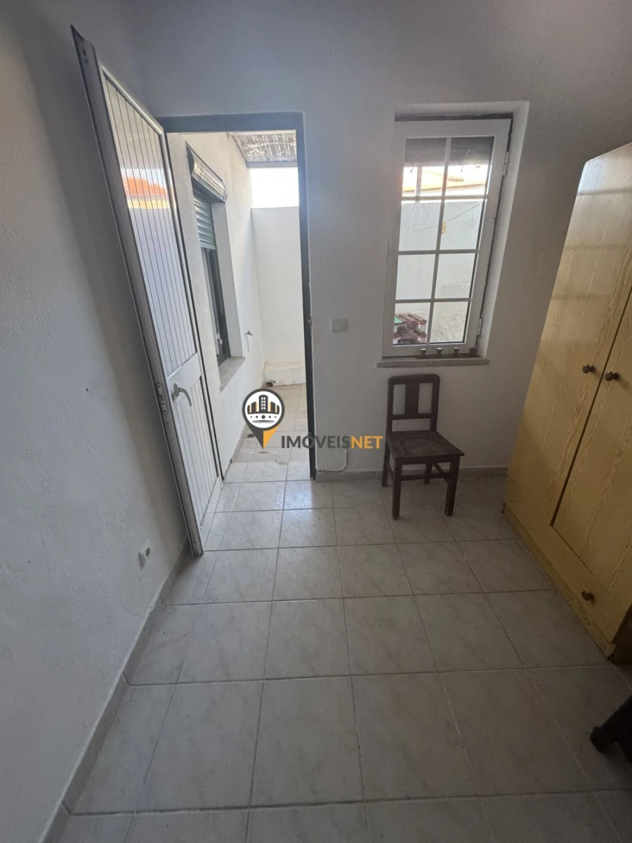 Apartamento T1 para Arrendamento em Castelo Branco Foto 12