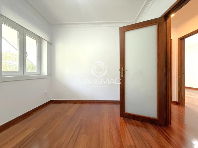 Apartamento T3 para Venda em Oliveira do Douro Foto 15