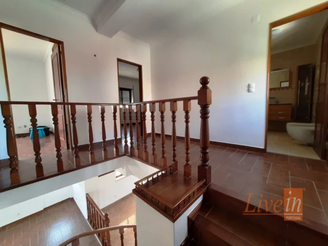 Moradia T3 para Arrendamento em Carvoeira Foto 23