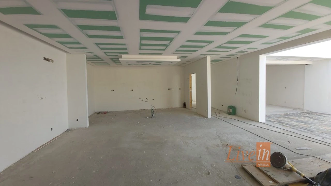 Moradia T4 para Venda em Azueira e Sobral da Abelheira Foto 10