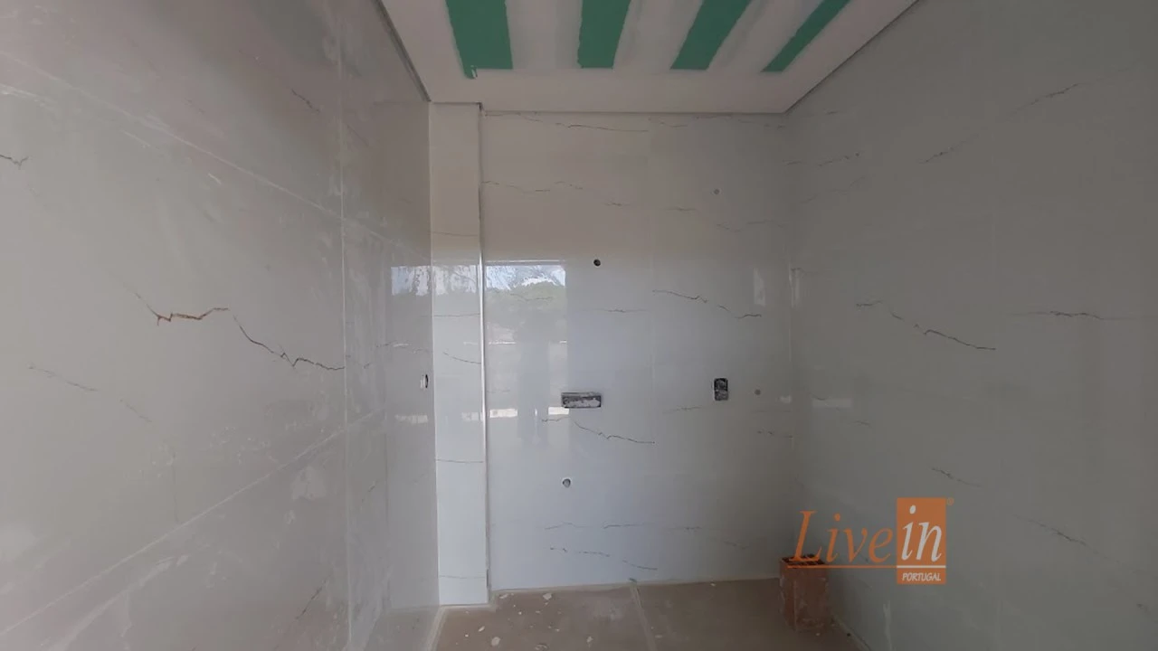 Moradia T4 para Venda em Azueira e Sobral da Abelheira Foto 18