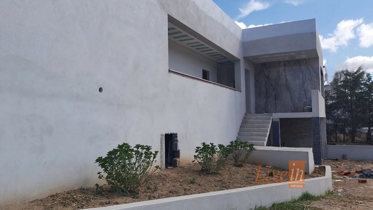 Moradia T4 para Venda em Azueira e Sobral da Abelheira Foto 31