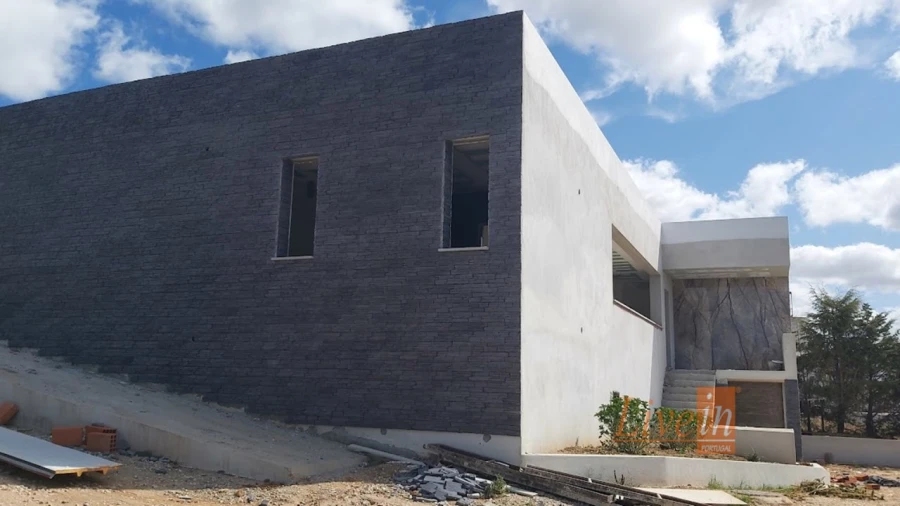 Moradia T4 para Venda em Azueira e Sobral da Abelheira Foto 2