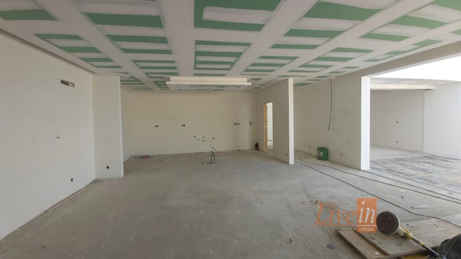 Moradia T4 para Venda em Azueira e Sobral da Abelheira Foto 10