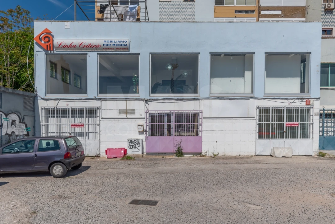 Loja para Arrendamento em Almada, Cova da Piedade, Pragal e Cacilhas Foto 2