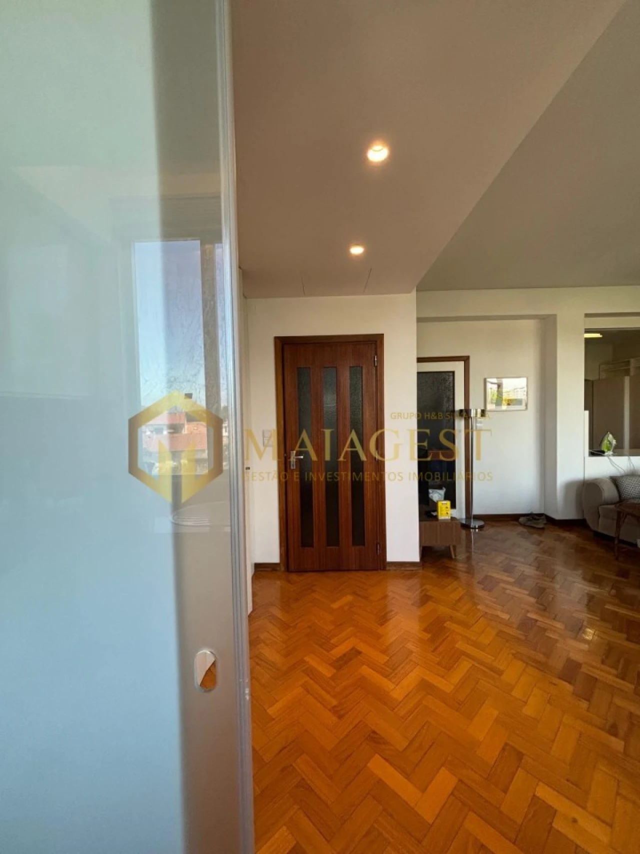 Apartamento T1 para Arrendamento em Paranhos Foto 3