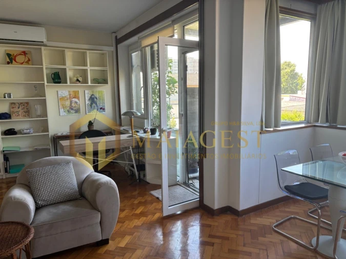 Apartamento T1 para Arrendamento em Paranhos Foto 9