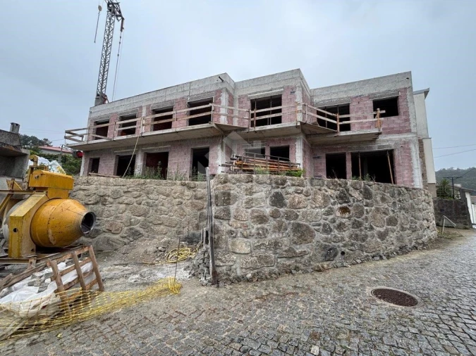 Moradia T2 para Venda em Lamas Foto 8