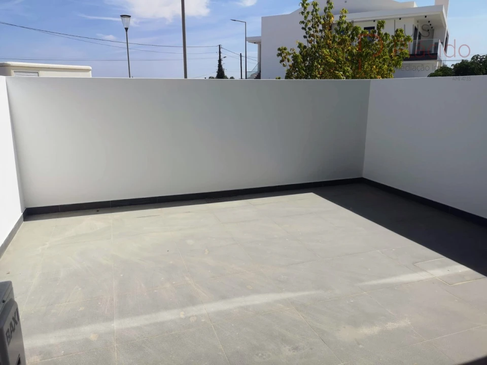 Moradia T2 para Venda em Longueira/Almograve Foto 14