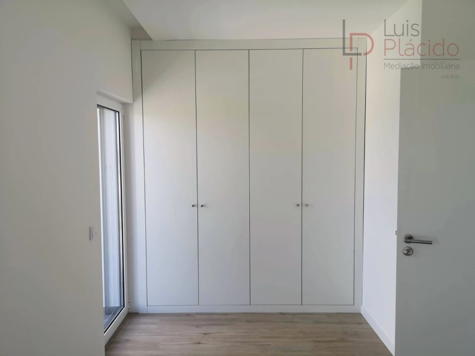 Moradia T2 para Venda em Longueira/Almograve Foto 20