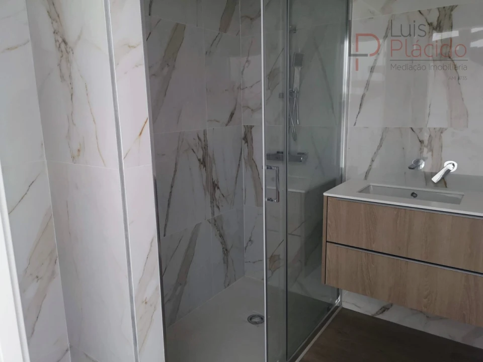 Moradia T2 para Venda em Longueira/Almograve Foto 28