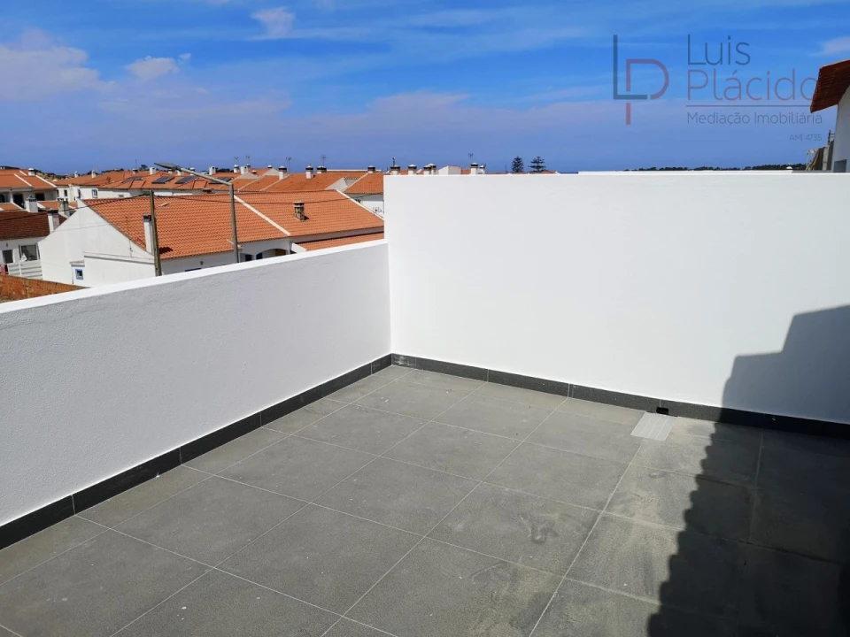 Moradia T2 para Venda em Longueira/Almograve Foto 31