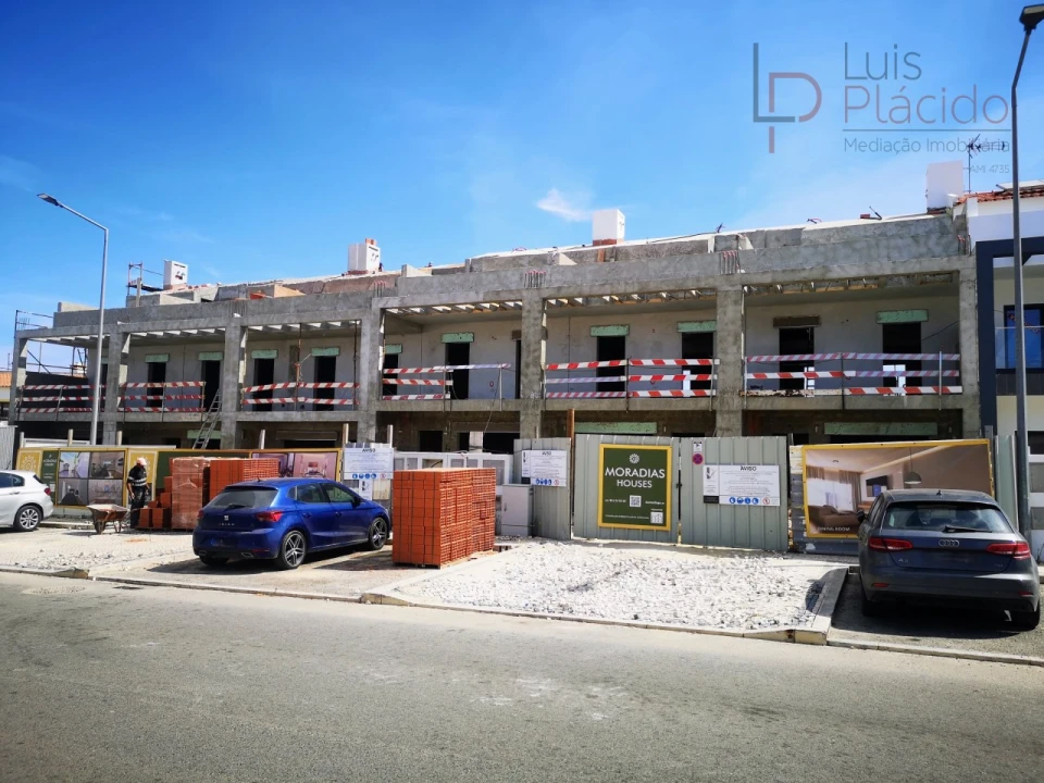 Moradia T2 para Venda em Longueira/Almograve Foto 37