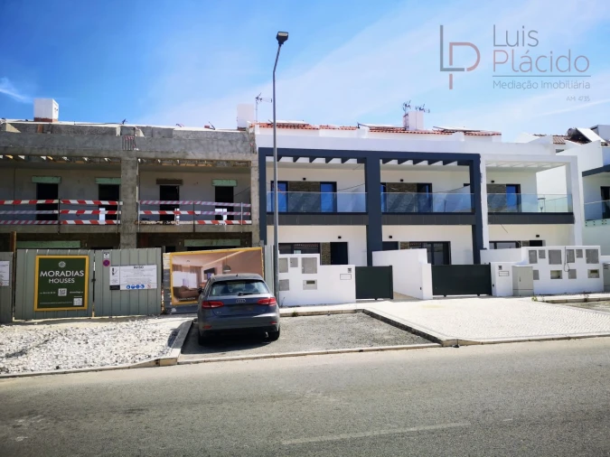 Moradia T2 para Venda em Longueira/Almograve Foto 36