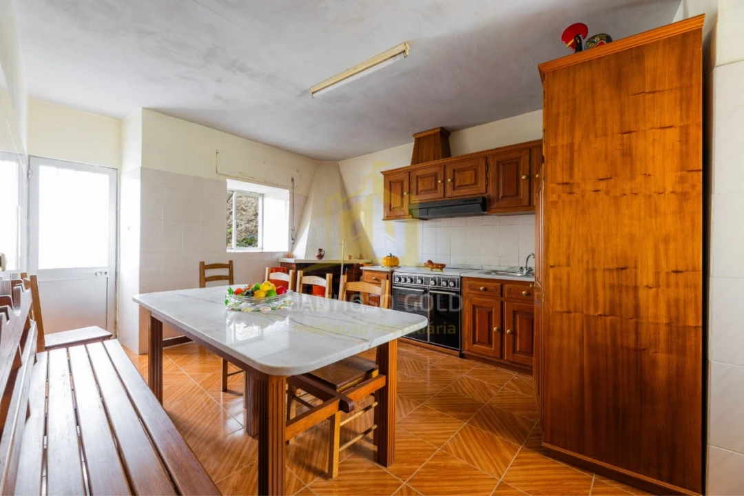 Moradia T6 para Venda em Lanhoso Foto 19