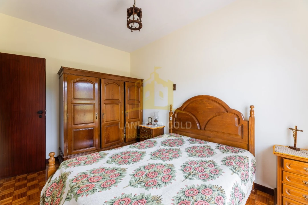 Moradia T6 para Venda em Lanhoso Foto 14