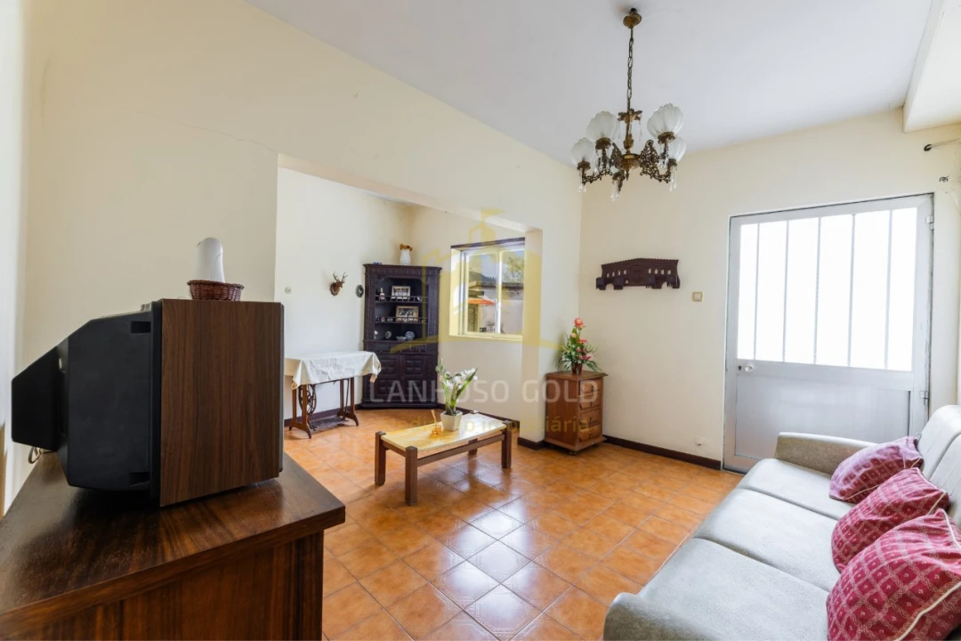 Moradia T6 para Venda em Lanhoso Foto 21