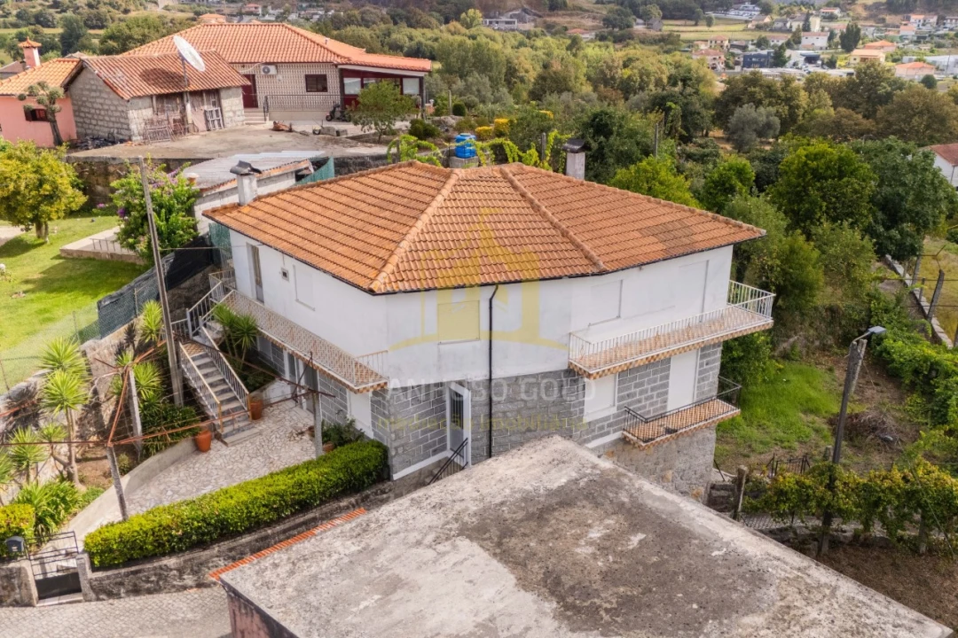 Moradia T6 para Venda em Lanhoso Foto 32