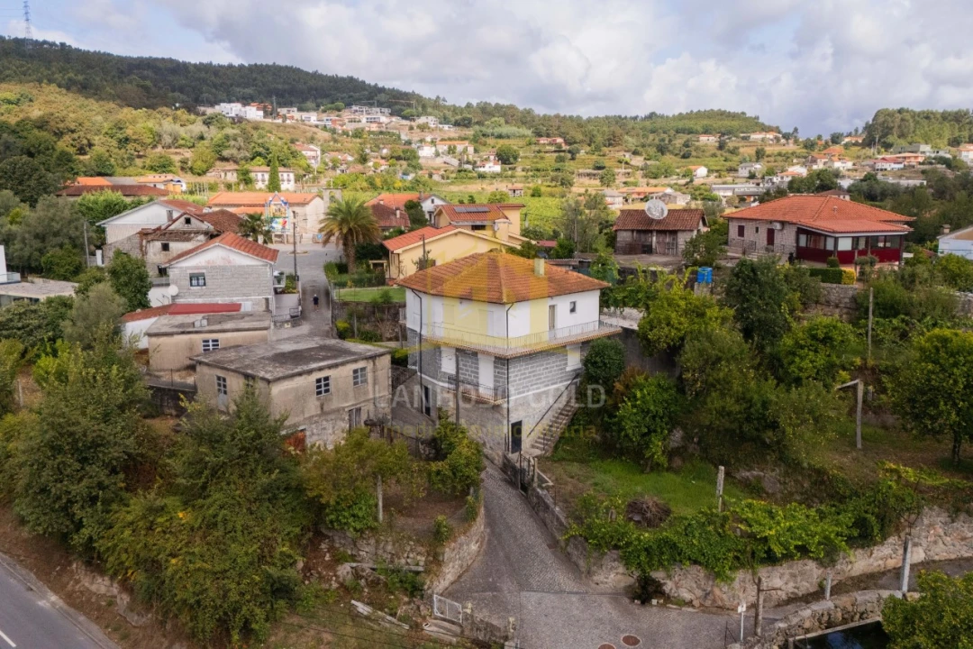 Moradia T6 para Venda em Lanhoso Foto 31