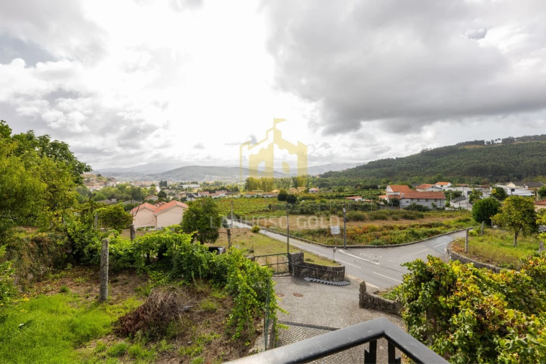 Moradia T6 para Venda em Lanhoso Foto 28