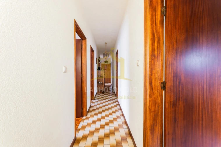 Moradia T6 para Venda em Lanhoso Foto 16