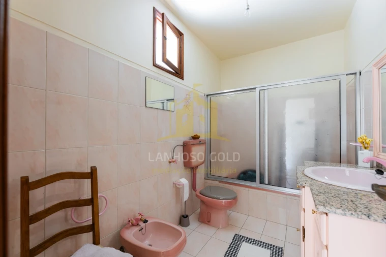 Moradia T6 para Venda em Lanhoso Foto 15