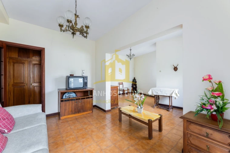 Moradia T6 para Venda em Lanhoso Foto 23