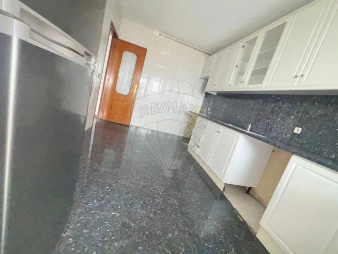 Apartamento T4 para Venda em Canidelo Foto 14