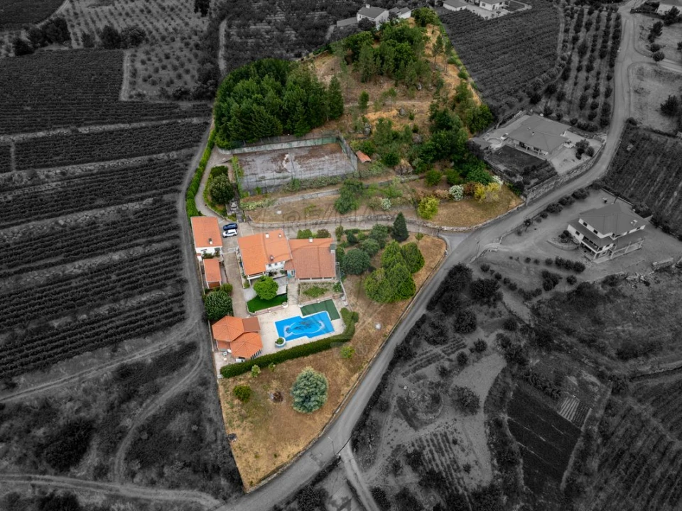 Moradia T5 para Venda em Lamego (Almacave e Sé) Foto 1