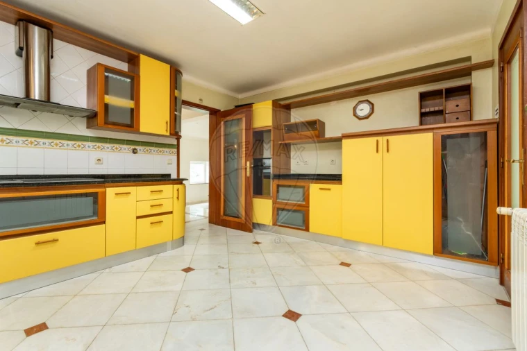 Moradia T5 para Venda em Lamego (Almacave e Sé) Foto 7