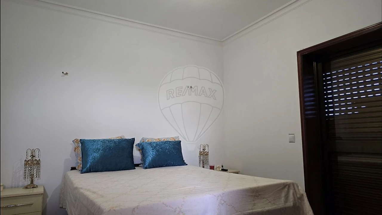 Moradia T4 para Venda em Loureiro Foto 17