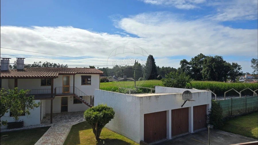 Moradia T4 para Venda em Loureiro Foto 35