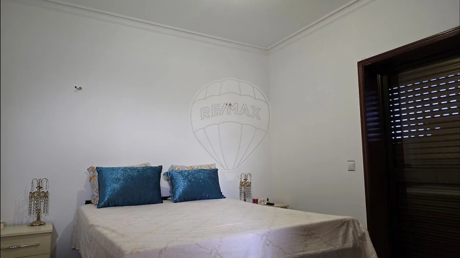 Moradia T4 para Venda em Loureiro Foto 17