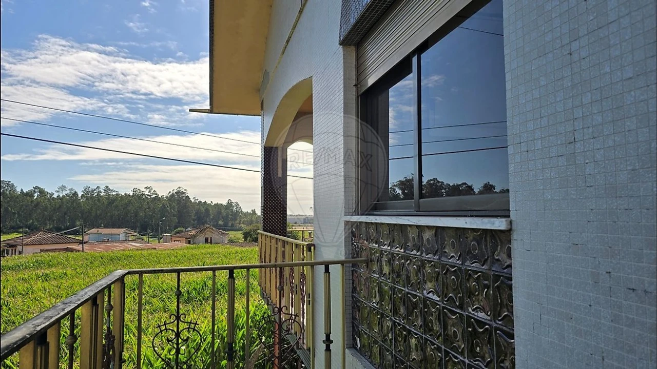 Moradia T4 para Venda em Loureiro Foto 29