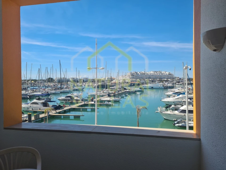 Apartamento T1 para Arrendamento férias em Quarteira Foto 11