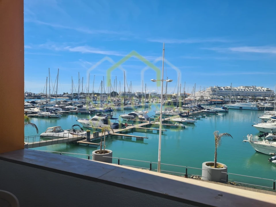 Apartamento T1 para Arrendamento férias em Quarteira Foto 1