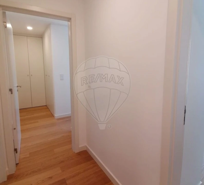 Apartamento T2 para Arrendamento em Lumiar Foto 17