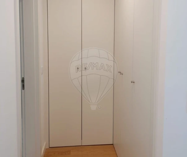 Apartamento T2 para Arrendamento em Lumiar Foto 14