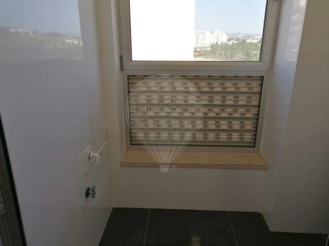 Apartamento T2 para Arrendamento em Lumiar Foto 12